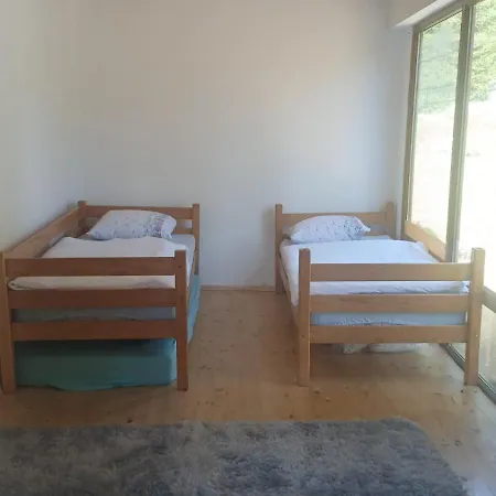 Planinska Kuca Bajni בקתה *