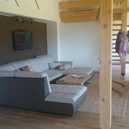 Planinska Kuca Bajni シャレー *