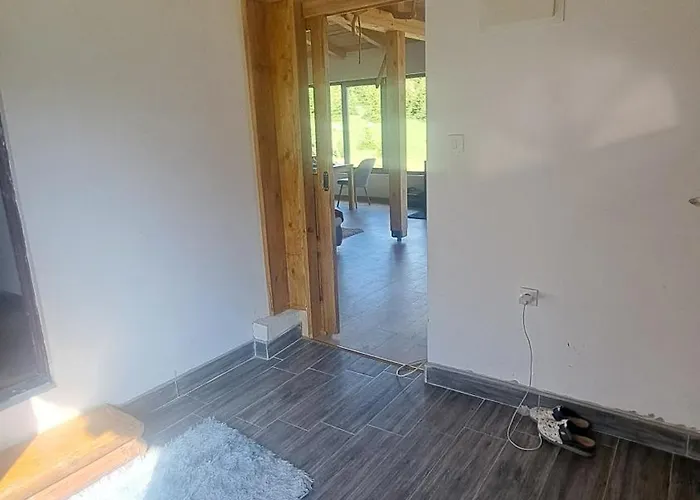 Planinska Kuca Bajni Chalet *