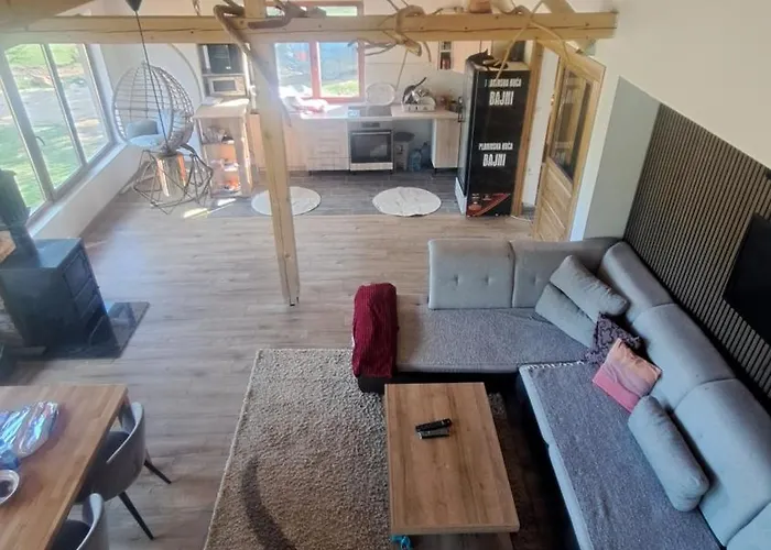 Planinska Kuca Bajni * Vlajsovici